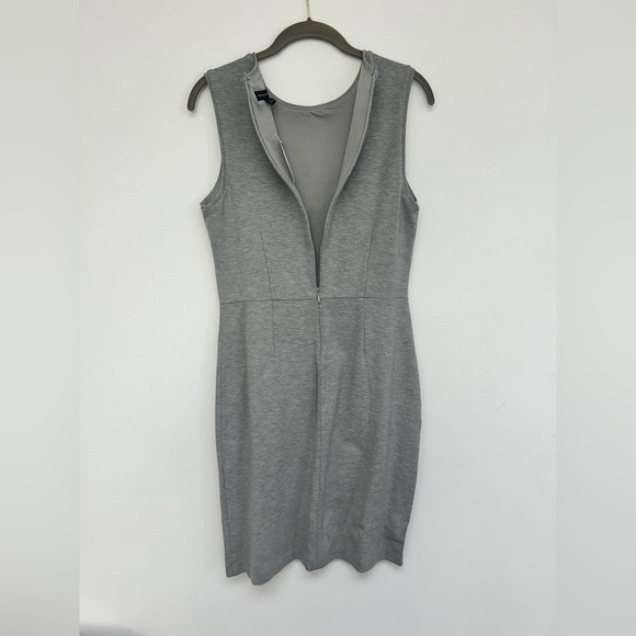 NWT Banana Republic Sleeveless Gray Knit Beaded Pineapple Dress Size 6​ - Picture 4 of 9